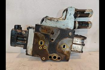 salg af Case Puma 185 Remote control valve
