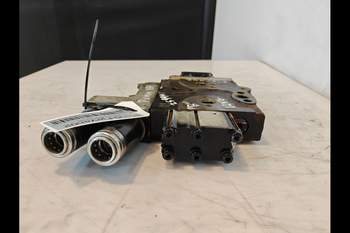 salg af Case Puma 185 Remote control valve