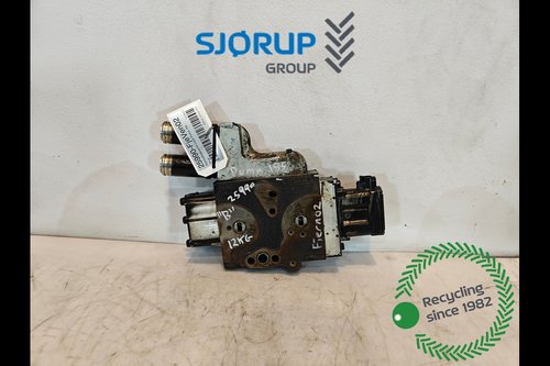 salg af Case Puma 185 Remote control valve