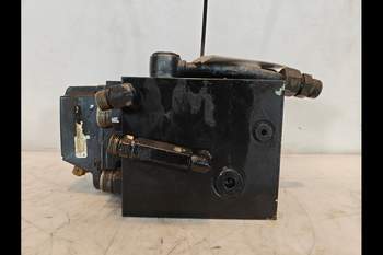 salg af Case Puma 185 Remote control valve