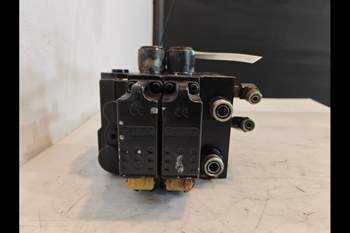 salg af Case Puma 185 Remote control valve