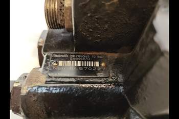 salg af Case Puma 185 Remote control valve