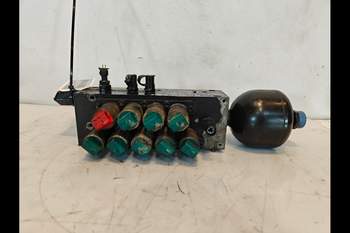 salg af Case Puma 185 Hydraulic valve