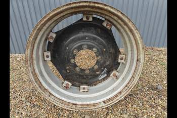 salg af Case Maxxum 5120 LEFT Rear Rim