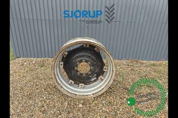 salg af Case Maxxum 5120 LEFT Rear Rim