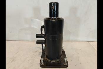 salg af Ballecylinder New Holland 1290