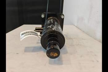 salg af Ballecylinder New Holland 1290