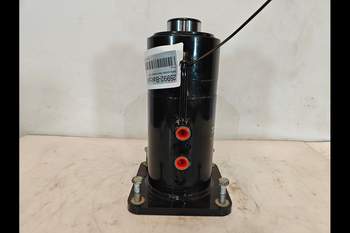 salg af Ballecylinder New Holland 1290