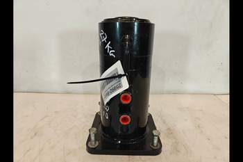 salg af Ballecylinder New Holland 1290