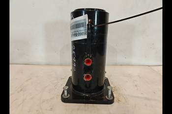 salg af Ballecylinder New Holland 1290