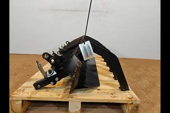 salg af Garnstrammer New Holland 1290