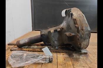 salg af Massey Ferguson 8730 RIGHT Rear Half Axle