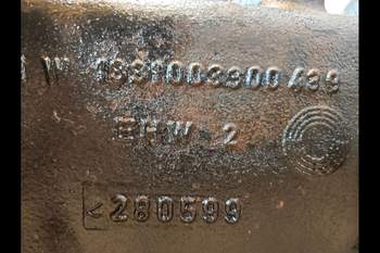 salg af Deutz-Fahr Agrotron 135 RIGHT Rear Half Axle