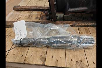 salg af Deutz-Fahr Agrotron 135 RIGHT Rear Half Axle