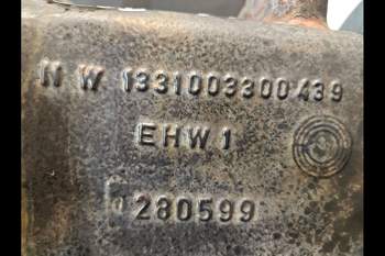 salg af Deutz-Fahr Agrotron 135 LEFT Rear Half Axle