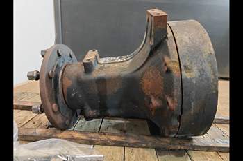 salg af Deutz-Fahr Agrotron 135 LEFT Rear Half Axle