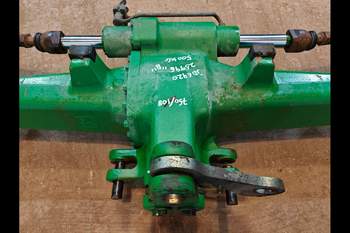 salg af John Deere 6920 Front Axle