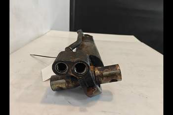 salg af Affjedringscylinder Case Magnum 335