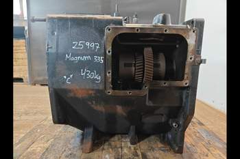 salg af Gearkasse Case Magnum 335