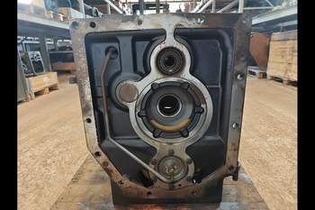 salg af Gearkasse Case Magnum 335