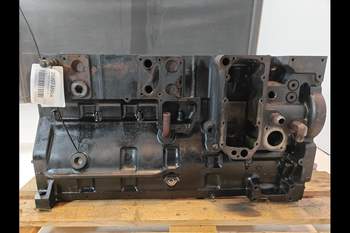 salg af Motorblok Case Magnum 335