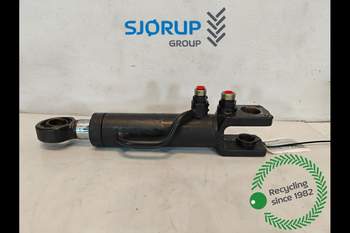 Case Maxxum 145  Hydraulic Cylinder