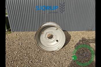 Case Maxxum 145 RIGHT Rear Rim