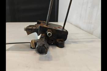 salg af Case Maxxum 145  Hydraulic Valve support