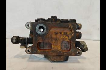 salg af Case Maxxum 145  Hydraulic Valve support