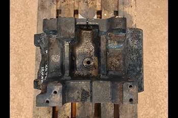salg af Case Maxxum 145  Transmission Housing