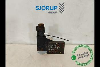 Case Maxxum 145  Power Beyond valve