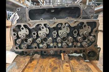 salg af Case Maxxum 145  Cylinder Head