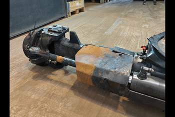 salg af Foraksel Valtra N174