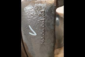 salg af Foraksel Valtra N174