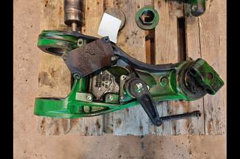salg af John Deere 8400R  Suspension support