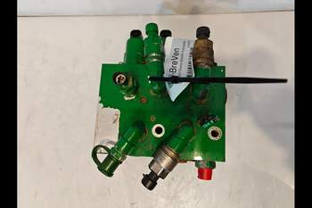salg af John Deere 8400R  Hydraulic brake valve