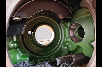 salg af John Deere 8400R  Oil Pan