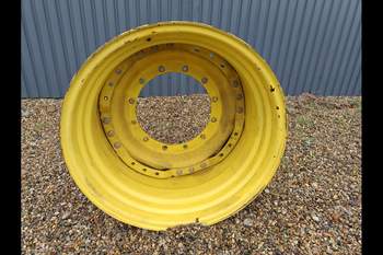 salg af John Deere 8400R LEFT Front Rim