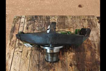 salg af John Deere 8400R RIGHT Front Axle, Swivel Housing