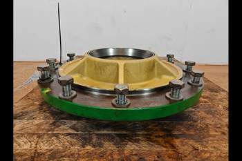 salg af John Deere 8400R LEFT Front axle hub