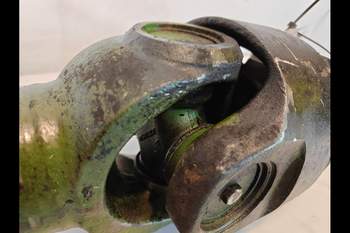 salg af John Deere 8400R LEFT Front Axle, Articulated shaft
