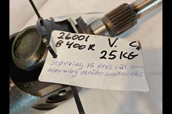 salg af John Deere 8400R LEFT Front Axle, Articulated shaft