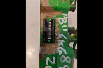 salg af John Deere 8400R  Remote valve end plate