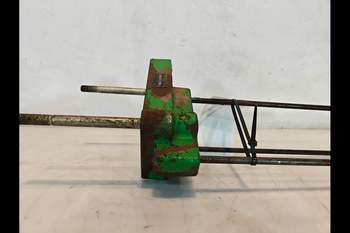 salg af John Deere 8400R  Hydraulic Valve support