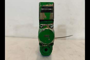 salg af John Deere 8400R  Remote control valve