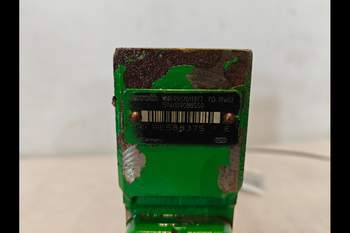 salg af John Deere 8400R  Remote control valve