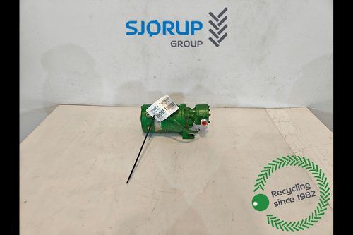 salg af John Deere 8400R  Remote control valve