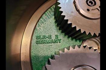 salg af John Deere 8400R RIGHT Front axle final drive