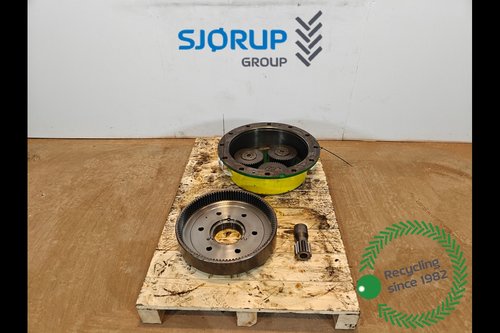salg af John Deere 8400R RIGHT Front axle final drive