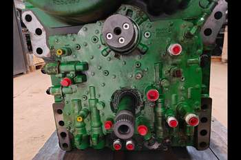 salg af John Deere 8400R  Transmission